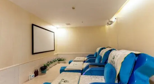 Yijia Business Hotel (Guangzhou Huadu Shiling Leather City), Rezervasyon Otel Guangdong otoparklı oteller, Otopark