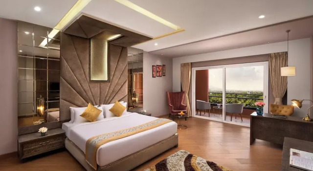 Полулюкс Saya Grand Resort By Treat Thane