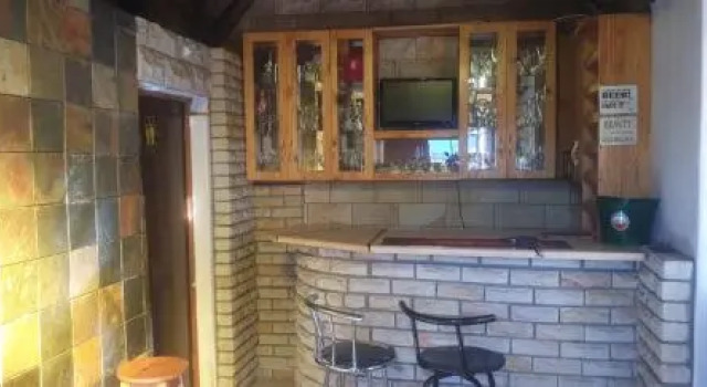 Aliwal Villa Guest Lodge, Забронировать Гостевой дом Отели Аливаль-Норт с парковкой, Парковка
