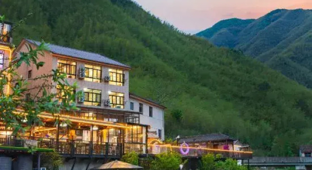 Xingqu·Summer Starry Sky Pool·Xipan Wild Luxury Family Travel Holiday Meisu, Prenota Hotel Hotel a Huzhou con piscina, Piscina