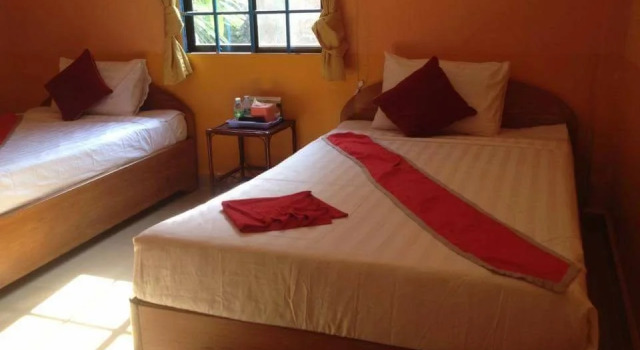 Gold Lion Hotel