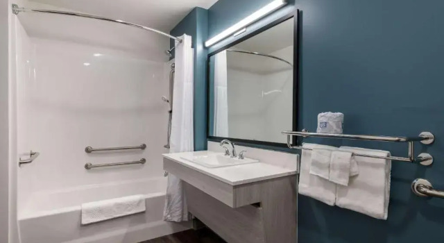 Люкс WoodSpring Suites Greensboro - High Point North