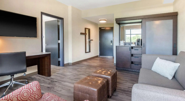 Двухместный люкс Cambria Hotel College Park