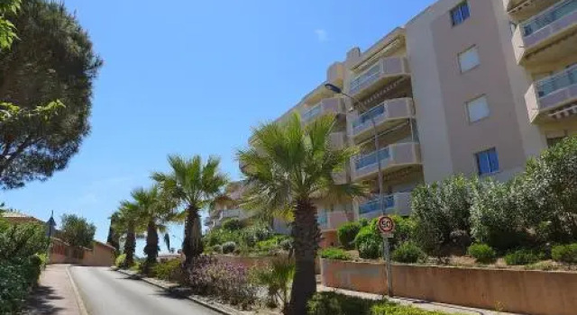 Apartment Les Jardins del Mar-2 by Interhome, Забронировать Апартаменты/квартира Апартаменты Кавалер-сюр-Мер, Апартаменты/квартира