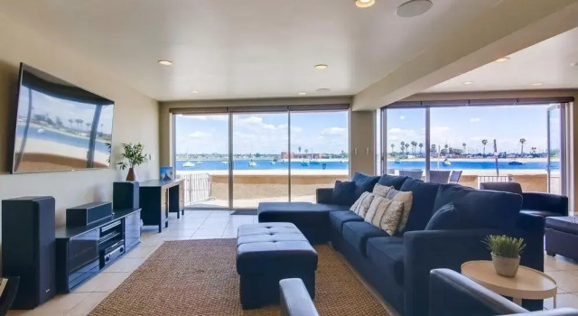 Waterfront Getaway 5 6 Bedrooms 5.5 Bathrooms Condo