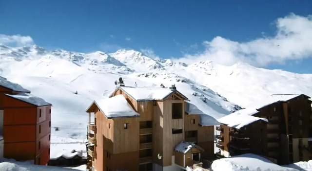 This apartment of about 42m2 gets a big south facing balcony. Apartmen, Prenota Appartamento Hotel a Alvernia con parcheggio, Parcheggio