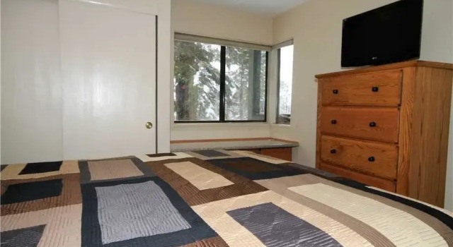 Crestview Condominium #63 1 Bedroom 2 Bathrooms Condo