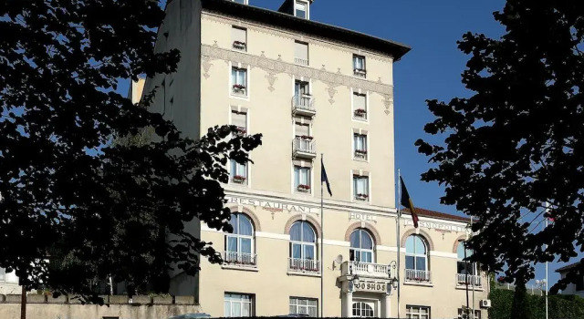 Hôtel Cosmos, Reservar Resort Contrexeville 