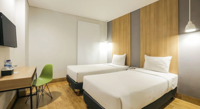 Superior Twin room with city view Hotel Citradream Cirebon
