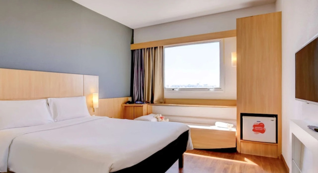 Номер Standard ibis Vitoria Praia do Canto