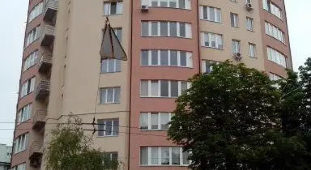 Apartment Na Saharova, Buchen Sie Ferienwohnung Ivano-Frankivsʼk 