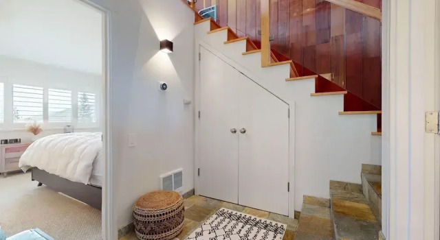 Mammoth Point #117 2 Bedroom Condo, Забронировать Апартаменты/квартира Отели Маммот-Лейкс с парковкой, рядом с Подъемник 25, Парковка