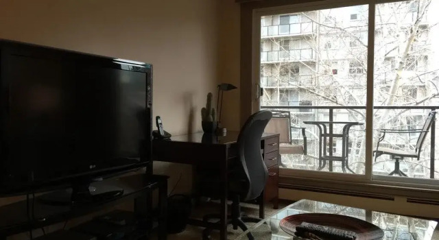 Corporate Suites of Calgary - Eightwelve, Book Hotel Beltline Calgary, near McDougall Centre