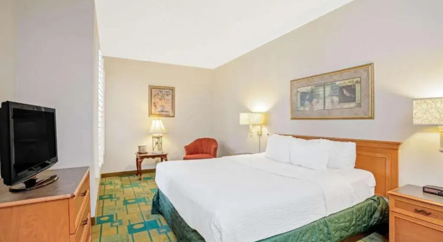 Двухместный номер для гостей с ограниченными возможностями La Quinta Inn by Wyndham El Paso Cielo Vista
