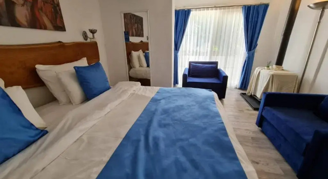 Семейный номер Standard с балконом Alaçatı Otel Rebetiko