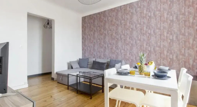 Апартаменты Large and confortable apartment on Bayonne city-center - Welkeys