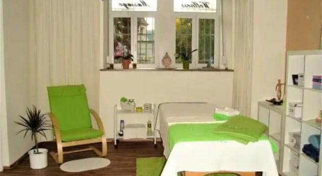 Haus Bethania FeWo grande - [#69100], Забронировать Апартаменты/квартира Отели Бад-Киссинген с парковкой, рядом с Павильон Вандельхалле в городе Бад-Киссинген, Парковка