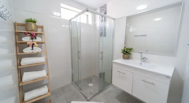 Апартаменты с красивым видом из окна YalaRent Sunny 3BR APT - Families only