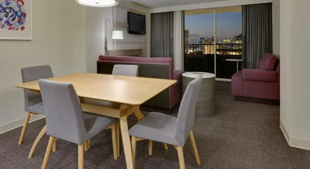 Двухместный полулюкс Crowne Plaza Dallas Downtown by IHG
