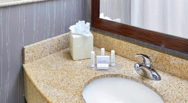 Двухместный номер Standard Courtyard by Marriott San Antonio Six Flags at The RIM