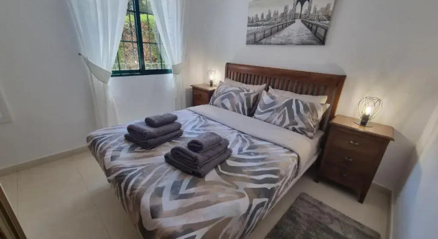 4 Bedroom Modern Villa Private Pool Campoamor 800m from Beach, Забронировать Вилла Коттеджи Ориуэла, Коттедж