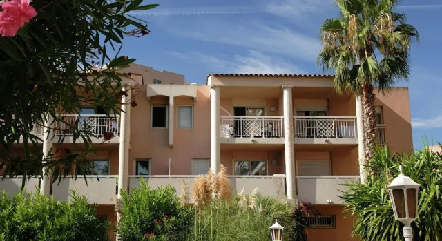 Nice Apartment 300 m. Away From the Beach of Golfe-juan