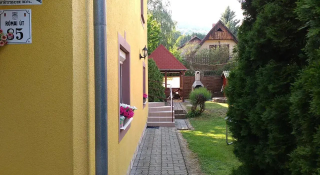 Anna Ilona Vendégház, Забронировать Отель Бадачоньтомай Бадачонь, рядом с Szegedy Roza House Literature Museum