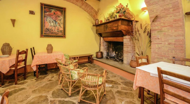 Коттедж Stunning Holiday Home in Umbria with Hot Tub