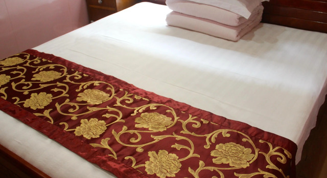 Dongfang Hotel - Zhouzhuang, Book Hotel Hoteller i Suzhou med parkering, Parkering