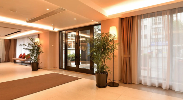 Home Inns Plus Shanghai Xujiahui Branch, Varaa Hotelli Xuhui 