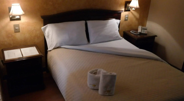 Apart Hotel La Corona, Varaa Huoneistohotelli Cochabamba Cochabamba Region, lähellä Cala Cala