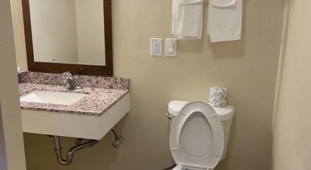 Четырёхместный номер Standard A-1 Budget Motel