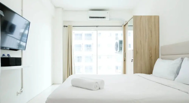 Студия Homey And Comfy Studio At Puncak Bukit Golf Surabaya Apartment