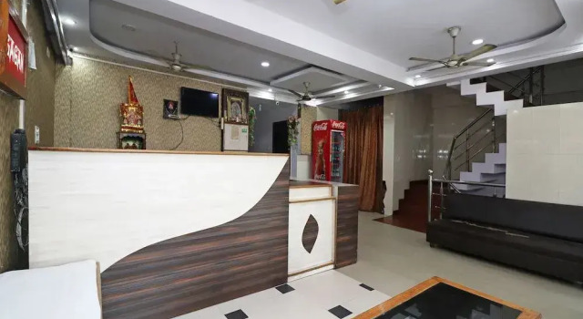 OYO 19004 Hotel Gagan
