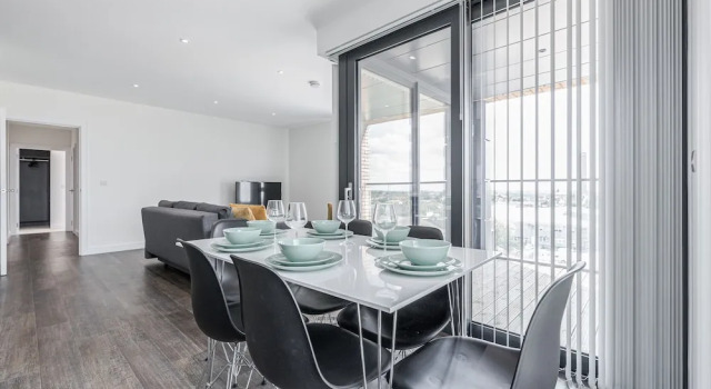 Апартаменты Deluxe Emerald Apartments London