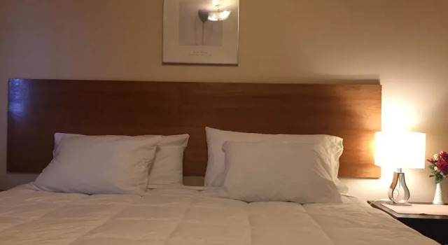 Bulldog Inns, Book Hotel Hoteller i Sundre med parkering, Parkering
