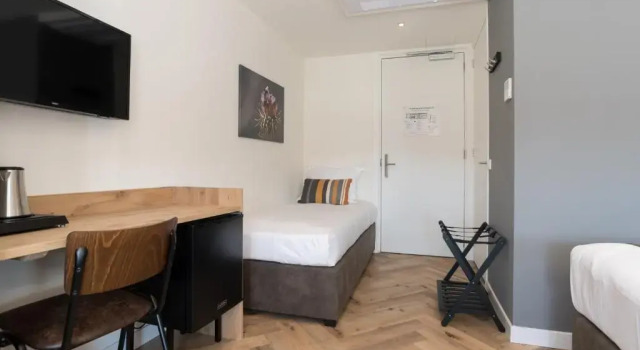 Трёхместный номер с видом на город Hof van Holland Hotel