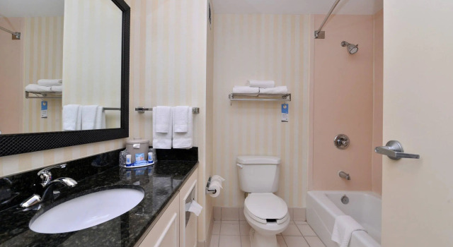 Двухместный люкс Fairfield Inn & Suites by Marriott Hickory