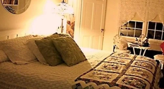 Simply Bed & Bread, Book Hotel Chestertown Maryland