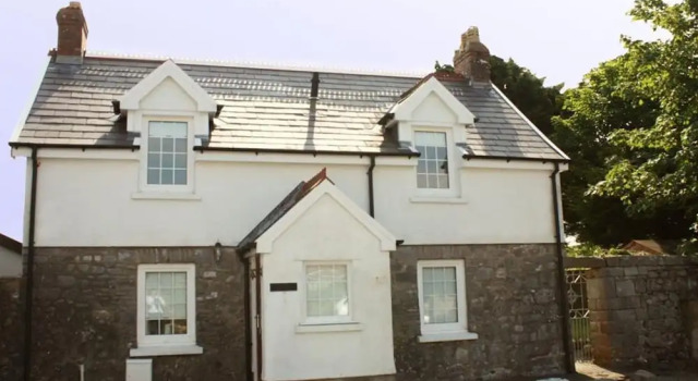 Modern Holiday Home in Lydstep With Fenced Garden, Varaa Hotelli Lydstep Glamorgan