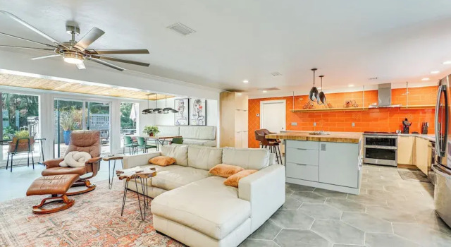 Коттедж Walk to Beach: Cape Coral Home w/ Grill & Patio