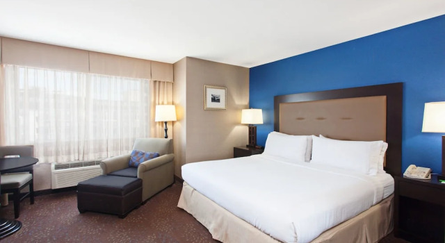 Номер Standard c 1 комнатой Holiday Inn Express & Suites Seattle Downtown - Lake Union by IHG
