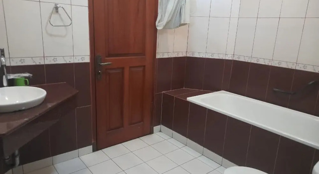 Студия Executive 678 Hotel Cawang by Cocotel