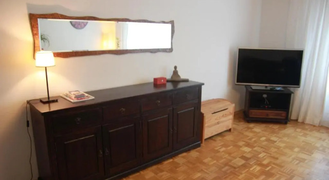 Ferienwohnung Fuchs, Забронировать Отель Ганновер Нижняя Саксония, рядом с Театр "Коммедиа Футура" на заводе "Айсфабрик"