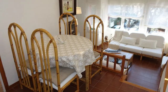 Spacious Apartment in Platja Daro With Terrace, Book Lejlighed Castell-Platja d'Aro Girona