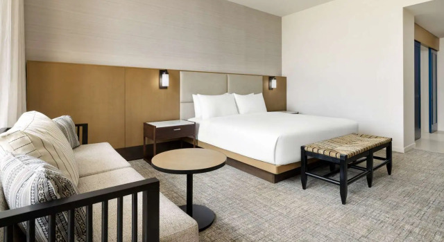 Двухместный номер Standard с видом на горы Hotel Santiago, Curio Collection By Hilton
