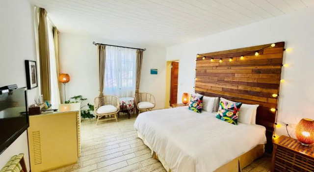 Двухместный номер Standard с балконом SpoonDrift Hostal Kenting