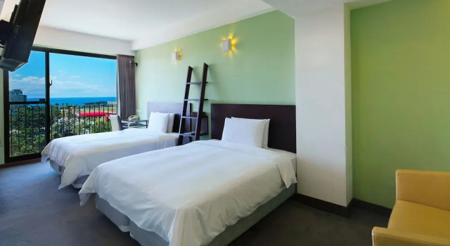 Двухместный номер Standard с балконом Hotel Les Champs Hualien