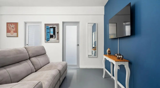 Otium Rentals Gem Spot Near Cafes and Shops
