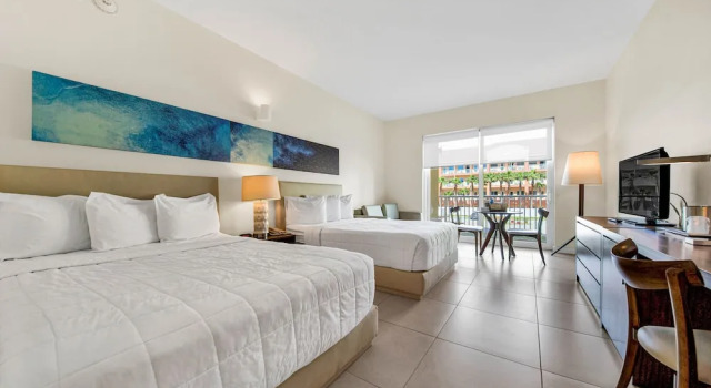 Номер Deluxe с балконом и с красивым видом из окна Peninsula Island Resort & Spa - Beachfront Property at South Padre Island